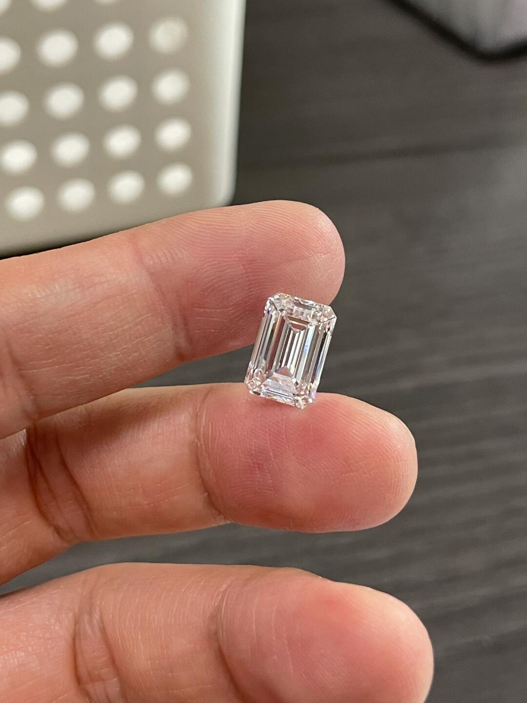 Pirmiana 5-5.2CT EFG VS1 Emerald Cut Lab Grown Diamond 2EX N Not Change Color With IGI Certificate