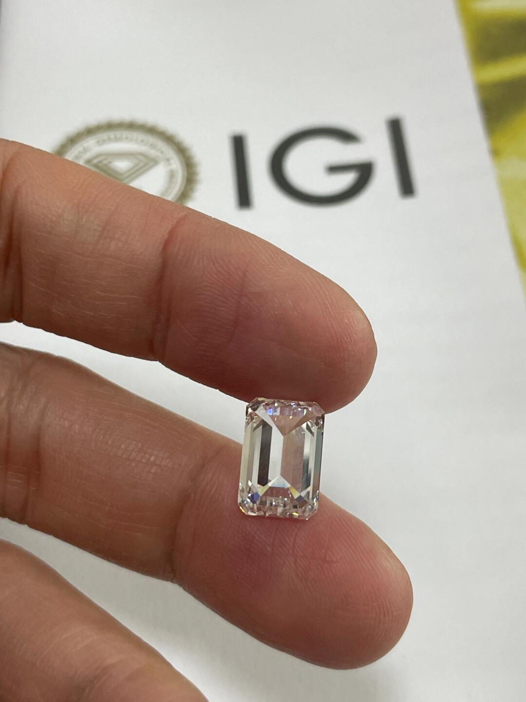 Pirmiana 5-5.2CT EFG VS1 Emerald Cut Lab Grown Diamond 2EX N Not Change Color With IGI Certificate