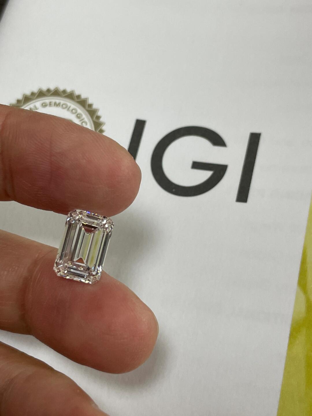 Pirmiana 5-5.2CT EFG VS1 Emerald Cut Lab Grown Diamond 2EX N Not Change Color With IGI Certificate